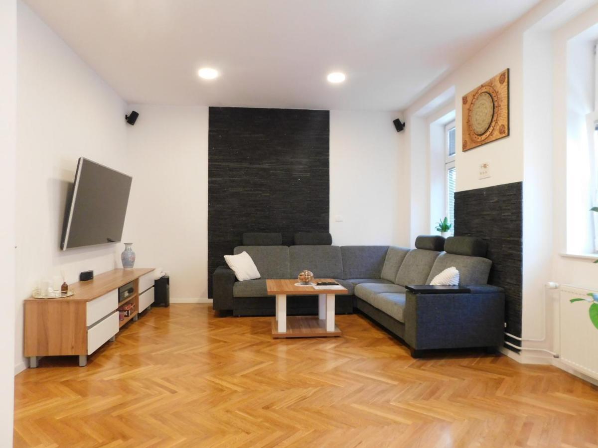 Modern Apartment Hrenova Street Liubliana Exterior foto