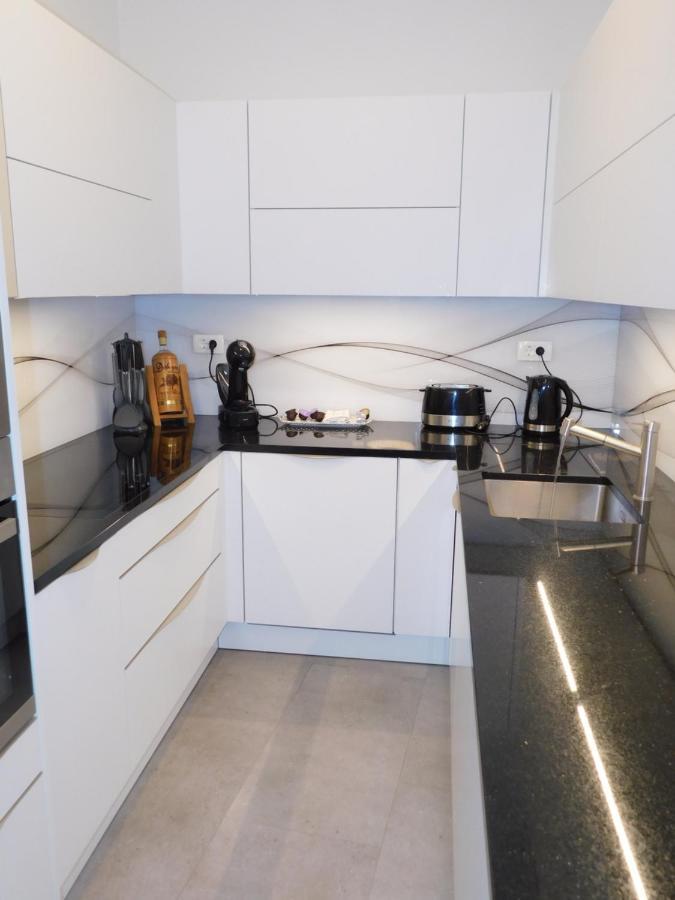 Modern Apartment Hrenova Street Liubliana Exterior foto