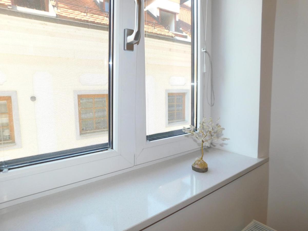 Modern Apartment Hrenova Street Liubliana Exterior foto